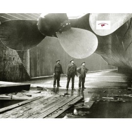 RMS TITANIC PORT WING PROPELLER IN THOMPSON GRAVING DOCK