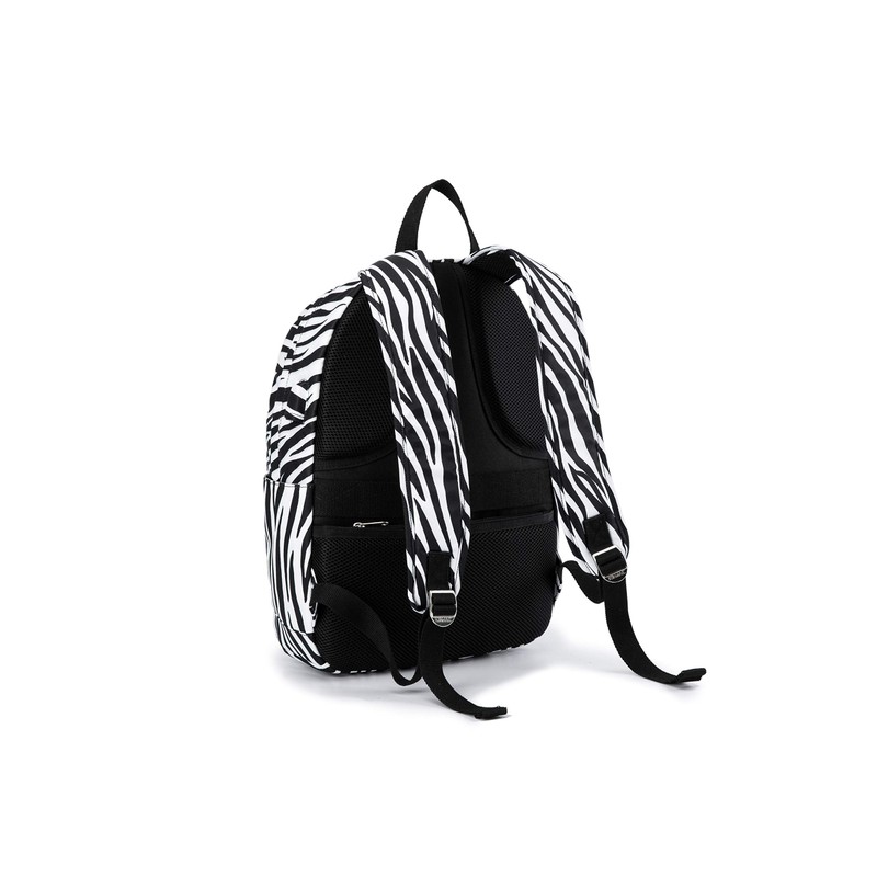 Kinmac Waterproof Laptop Travel Outdoor Backpack with USB Charging Port
