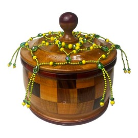 Sopera de Orula (7" x 4.5") and collar de Maya para Sopera de Santeria Yoruba ritual Ifa Religion Mano de Orula Batea de Orula Mortera de Orula Soperas de Santos wooden Tureen with lid Batea de Santo