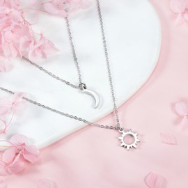MANVEN 2PS Sun and Moon Necklace Best Friend Gift Matching Friendship Mother and Daughter Gift Adjustable Nacklaces for Women Girls Couple Sister Girlfriend Friend Bff Teen Idea Birthday Gift