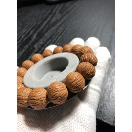 16×14mm Hedgehog Walnut Bracelet