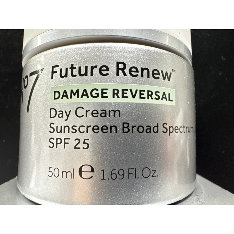 No7 Future Renew Damage Reversal Day Cream SPF 25 Sunscreen