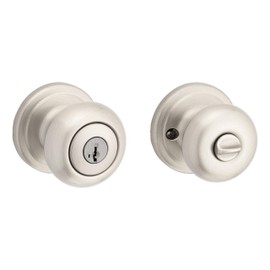 Kwikset Juno Entry Door Knob with Lock and Key, Secure Keyed Handle Exterior, Front Entrance and Bedroom, Satin Nickel, Pick Resistant SmartKey Rekey Security and Microban