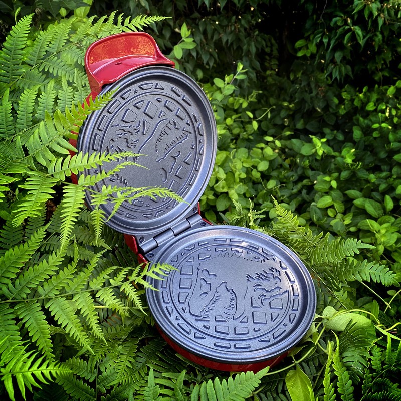 Uncanny Brands Jurassic Park Waffle Maker - T-Rex on Your