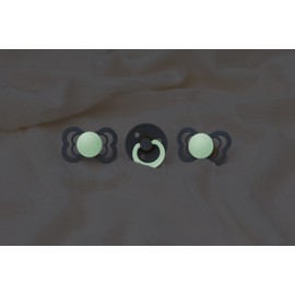 BIBS Couture Pack of 2 BPA Free Dummies Orthodontic Shape Natural Rubber/Latex Size 1 (0-6 Months), Blush/Vanilla Night