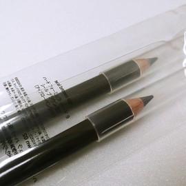 Shu Uemura 슈에무라 하드 포뮬라 아이 브로우 펜슬 [06 아콘] Shu Uemura Hard Formula Eyebrow Pencil [06 Akon]