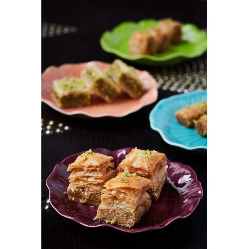 Cedar Pastries 19-Piece Baklava Assortment – Pistachio, Cashew & Walnut