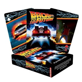 AQUARIUS Back to the Future Playing Cards - Baraja temática de regreso al futuro para tus juegos de cartas favoritos - Producto oficial BTTF y coleccionables, negro, rojo, amarillo, 2.5 x 3.5 pulgadas