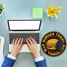 Mauspads für Maus, PC oder Laptop – Burguer Today, Gym Tomorrow. Weil Sie sicher heute einen guten Hamburger bevorzugen und das Fitnessstudio für morgen verlassen möchten.