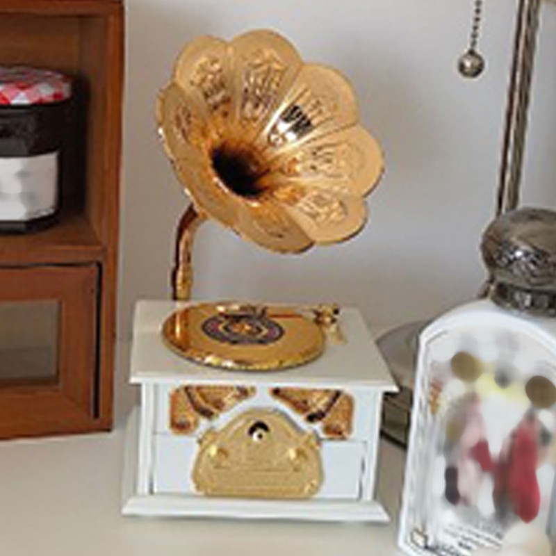 Retro Gramophone Music Box Classic Phonograph Shape Music Box for