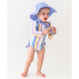RuffleButts® Gorro de baño de ala ancha con protección solar UPF 50+ para bebés y niñas pequeñas, Azul lavanda, 12-24 Meses