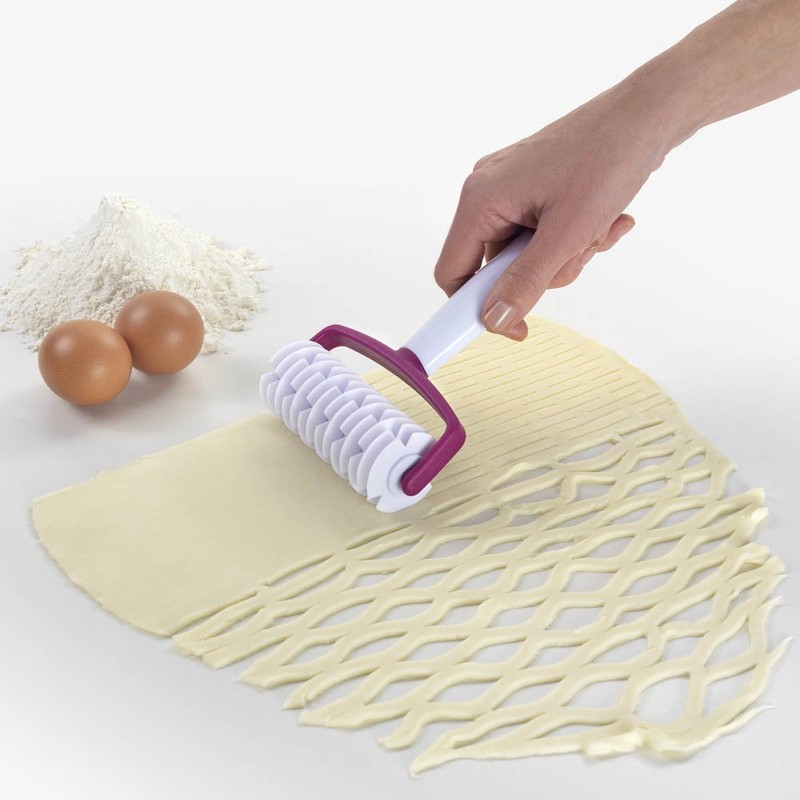 Metaltex 18 x 7 cm Lattice Cutter Pastry Roller, White