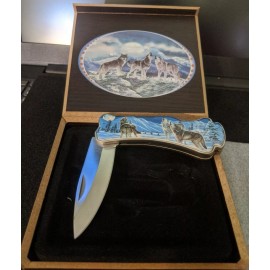 WMG Wolf Knife, with wolf portrait handle. By WMG in wood display box w/ pic. On lid
