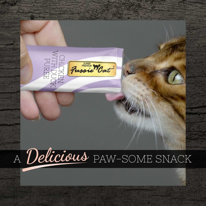 Fussie Cat Chicken with Duck Puree, lickable cat treats, 0.5oz