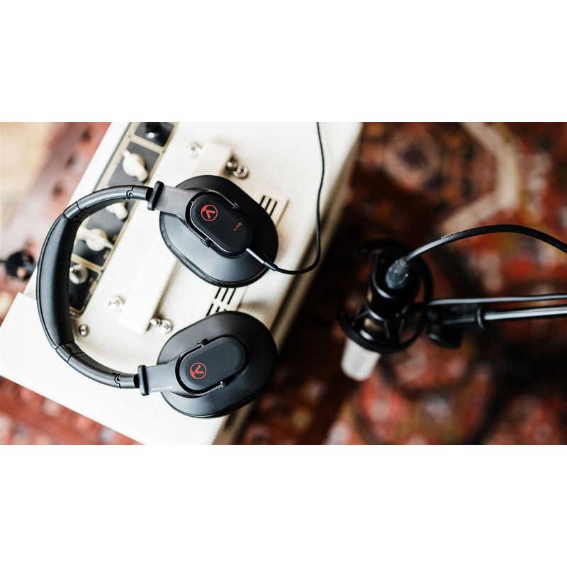 Austrian Audio Hi-X20 Closed-back Over-ear Monitor Headphones Black Professional Tuning