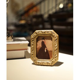 Yulink 2.5x3.5 Small Vintage Picture Frame, Mini Antique Ornate Gold Photo Frame, Tiny Retro Octagon frame, for Tabletop and Wall Display, Old Fashioned Photo Gallery Art Decor