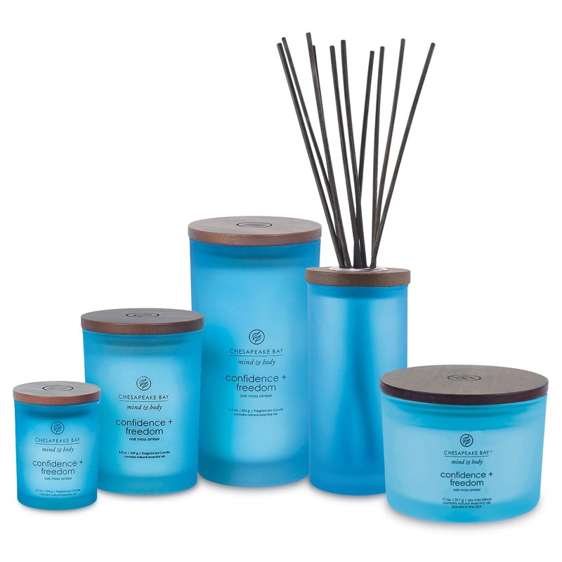 Chesapeake Bay Candle Scented Candle, Confidence + Freedom (Oak Moss