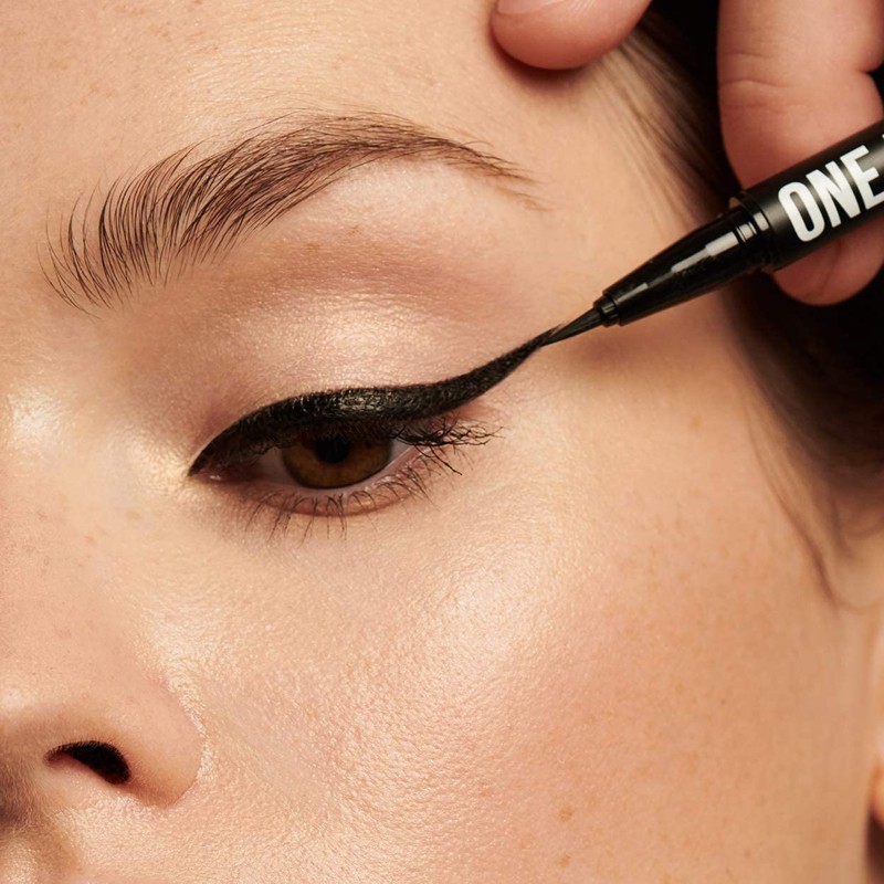 Inglot, One Move Liquid Eyeliner, Waterproof Formula, Extremely Durable, Delicate