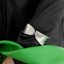 Octwine Boho Dainty Gold Open Cuff Bracelets for Women Gold Bangle Wide Bracelet Trendy Chunky Cuff Bangle Bracelets Statement Wrist Cuff Wrap Bracelet for Women, Large, alloy, no gemstone