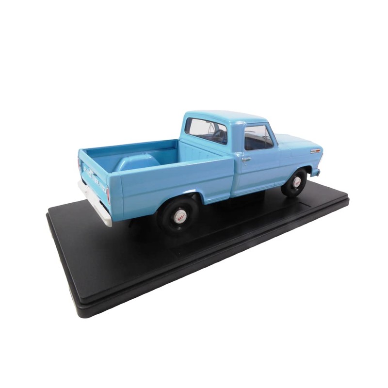 OPO 10 - 1/24 Scale Miniature Car Compatible with Ford