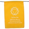 Bunting, flags & batiks regenbogenfarbenes chakra symbol und mantra bestätigungs
