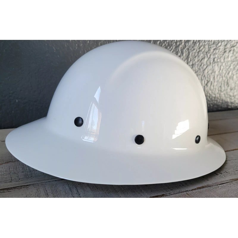 PIP Dynamic Wolfjaw Full Brim Fiberglass Hard Hat with 8