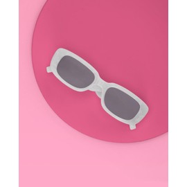 xo, Fetti - anteojos de sol de novia - Blanco + mármol plateado | Solares de despedida de soltera, decoraciones de compromiso, accesorio de despedida de soltera, suministros de bach, regalos de dama