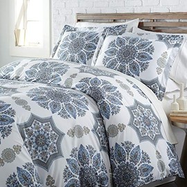 3 Piece All Seasons Queen Medallion Farmhouse Style Boho Duvet Cover Set, Elegant Vibrant Shabby Chic Bedding Set, Eclectic Adorable Colorful White Blue Duvet Cover Set, Ultra Soft Reversible Bedding