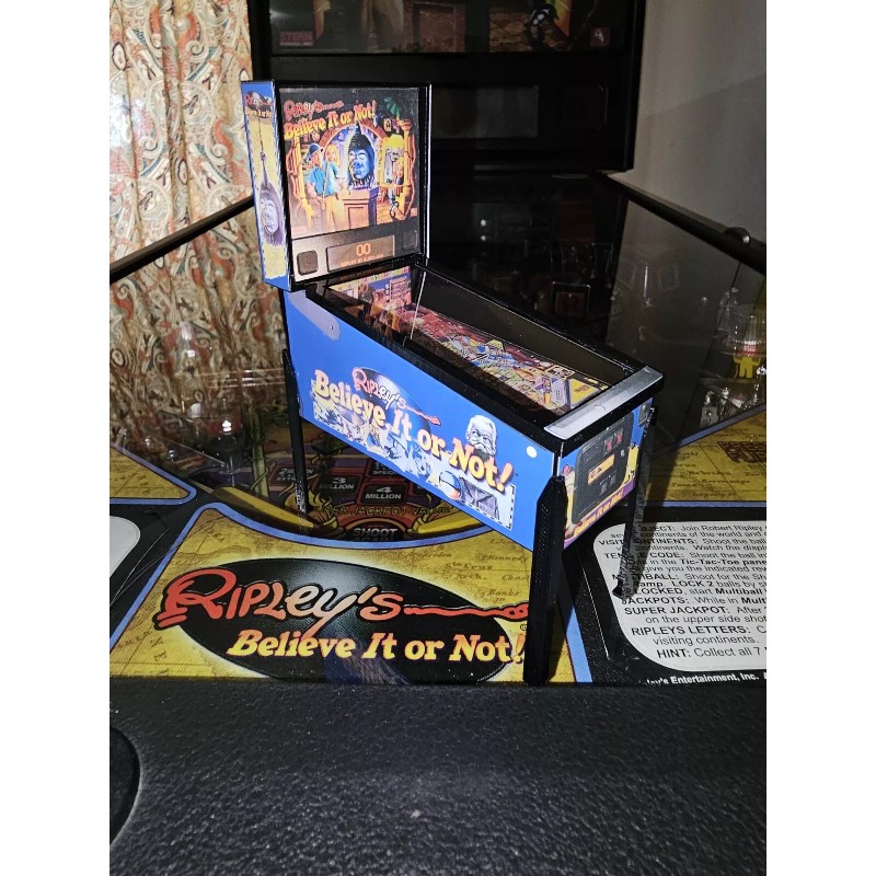 Stern Pinball Mini Replica “Ripley's Believe It or Not!” Pinball