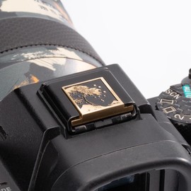 Kanagawa Wave Pattern Camera Metal Hot Shoe Cover for Sony A1 A7C A7CR A7CII A7R A7M2 A7M3 A6700 A6600 A6500 A6400 A6300 (Copper Alloy-for Sony)