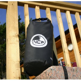 30L drybag dry bag 100% waterproof heavy duty PVC with welded seams. Has removable rucksack / backpack straps. Closes via a simple water tight roll top dry closure with tough speed close clips. Our bags keep water in as well as out so these can be ideal 