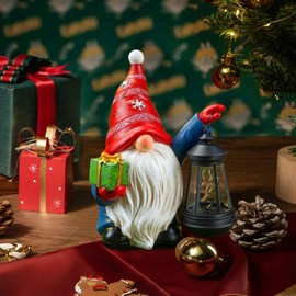 WONDHOME Solar Christmas Gnome Garden Decor Xmas Santa Hat Gnome Outdoor Statue with LED Lantern - Winter Gnome Christmas Holiday Porch Yard Home Decor Gardening Gift for Mom Women, Santa Hat Gnome