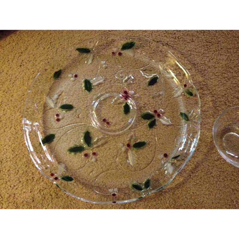 Mikasa Celebrations Merry Holly Chip & Dip Set.