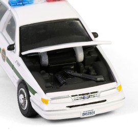 Truck 1/64 1997 Crown Victoria, US Customs & Border Patrol, Hot Pursuit 43035-C