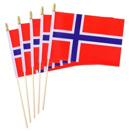 5 Pack Norway Norwegians Small Mini Wood Hand Held Stick Flag,Suitable For Various Holiday Parties, World Cup, National Day, And National Flag Day.
