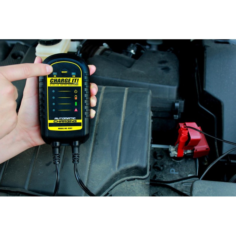 Clore Automotive CHARGE IT! 4502 6/12 Volt 2.5 Amp Battery