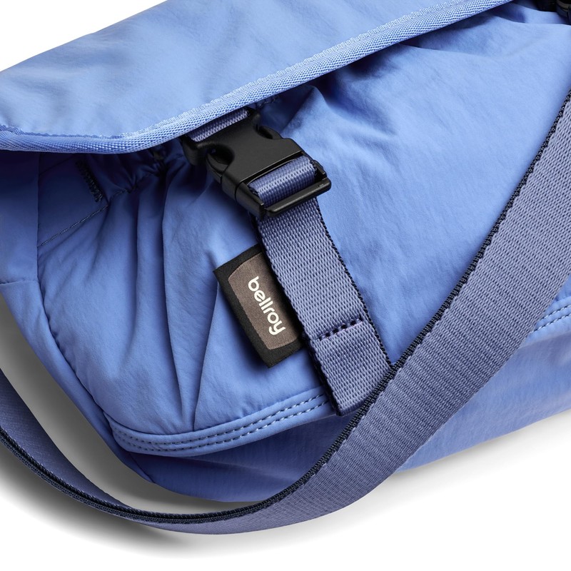 Bellroy Cinch Mini Messenger (6 liter lightweight, compact shoulder bag,