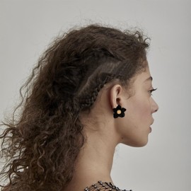 WIKMAB Bohemian Alloy Flower Matte Flower Floral Lightweight Dangle Drop Earrings Boho Daisy Shaped Earrings for Women (Black 2)