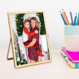 Golden State Art 2 Pack 6x8 Inch Metal Picture Frames for 5x7, 4x6 Floating Photos, with Real Glass and Pull-Out Easel Stand for Tabletop Display (Vertical) - Light Gold