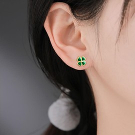 Reffeer Solid 925 Sterling Silver Green Clover Stud Earrings for Women Teens Clover Leaf Earrings Stud Shamrock Earrings (B-Gold)