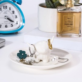 Highland Cow Ring Holder Dish for Jewelry Cute Unique Ceramic Christmas Gifts for Women Girls Birthday Wedding Graduation Valentines, Jewelry Plate Tray Organizer for Earrings Bracelets Necklace Decor