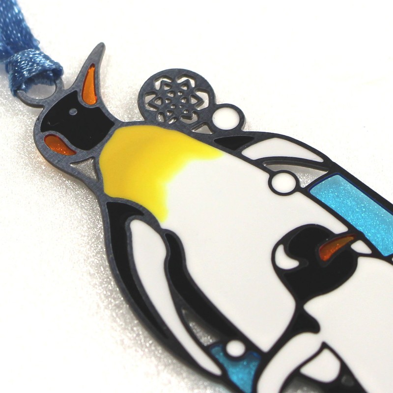 Chikou 50102006 Die-Cut Slim Penguin Bookmark