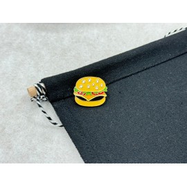 A Delicious Hamburger Brooch Lapel Pin Metal Enamel Delicate Brooch Pin Accessory for Backpack Clothes Hat Decoration Badges for Women Men Girls Kids Gift