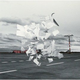 「Crowds」(通常盤)(ホワイトアッシュver ジャケット&ブックレット)