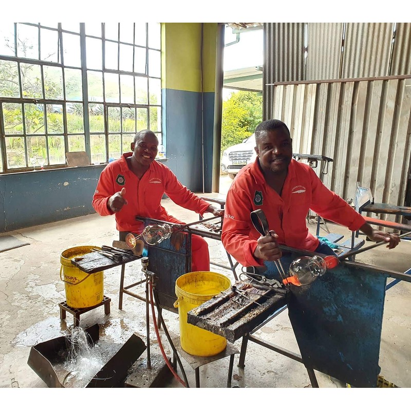 Hand Made Recycled small Glass Warthog Sculpture [O81-D]