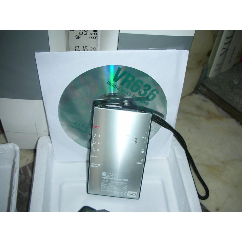 Oregon Scientific VR636 Credit Card Size Executive Voice Recorder with