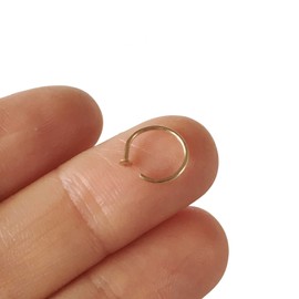 Ellie J Maui 22g 6mm - 7mm 14k Gold Filled Adjustable Hoop Nose Ring - 22 Gauge 6-7MM (22g 6mm - 7mm, 14k Gold Filled)