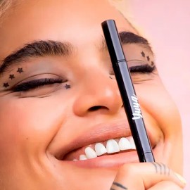 Delineador Liquido Para Ojos Yuya 2en1 Tatto Stamp Estrella Color Negro