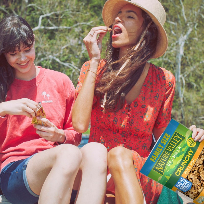Nature Valley Crunchy Granola, Oats and Honey, Resealable Snack Pouch,