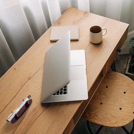 ANATTASOUL Pen Holder Display Stand Acrylic 4 Pcs Eyebrow Pen Stand Makeup Brush Rack Organizer Black White Brown Oval Acrylic Pen Holder Rack for Office Home School Store Table Stable